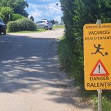 Minder de snelheid op de Camping